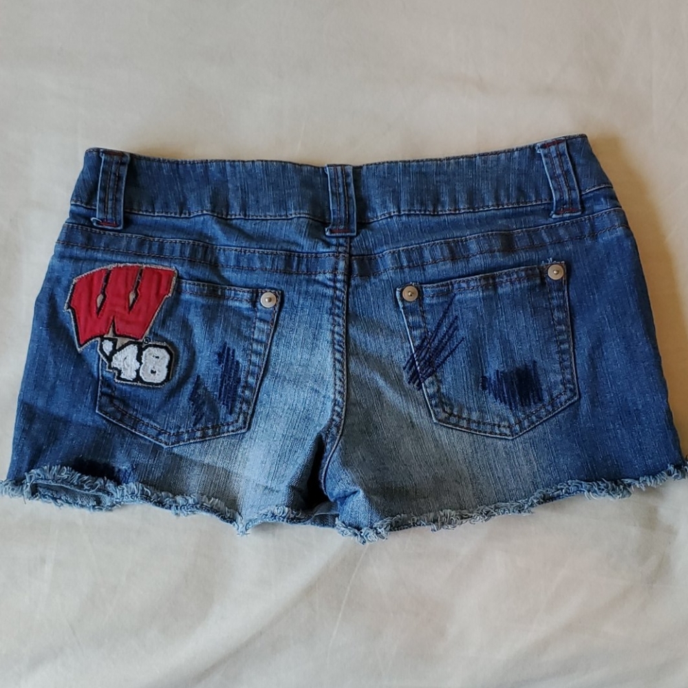 Wisconsin Badgers Distressed Denim Boyfriend Shorts Blue Size 9